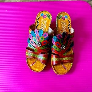 Brand new Artistic Mule. Size 7. Corkys